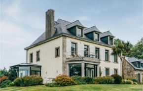 Awesome apartment in Concarneau with WiFi, Heated swimming pool and 1 Bedrooms
